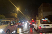 Beograd je potpuno kolabirao! Automobili "plivaju", Gazela i auto-put poplavljeni, deo Zemuna bez struje! (FOTO)