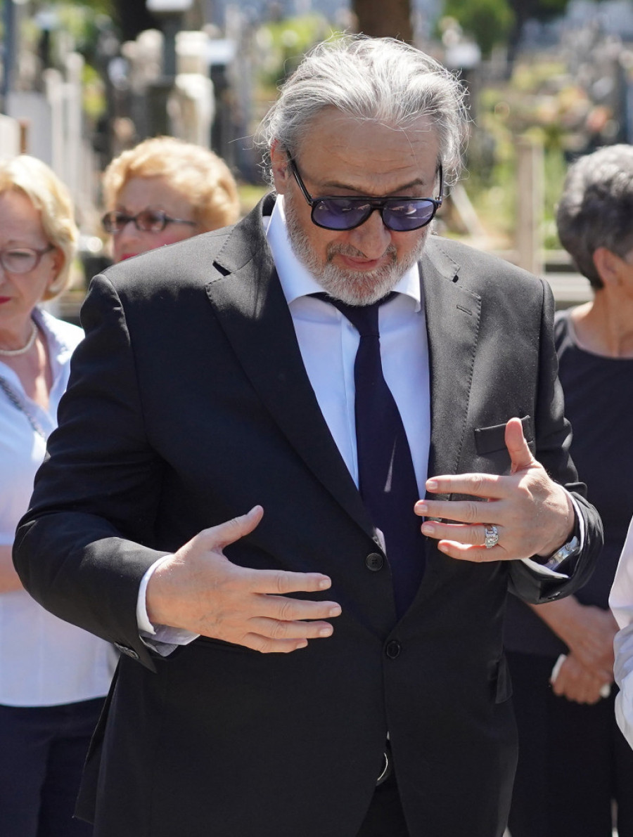 Nikolina Pišek otišla na grob pokojnog supruga, a njen svekar kaže: Ne verujem joj