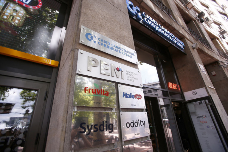 Vlast u Srbiji ne sme da dobije pohvalu od EU i njenih institucija ni po kom osnovu