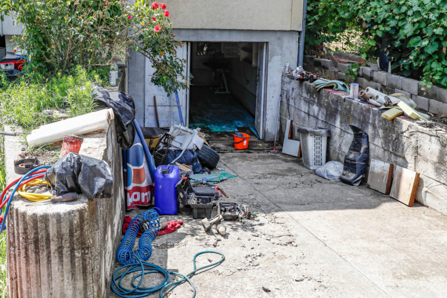 "Voda je ulazila tamo gde ne bih pomislila da može da uđe": Vlasnica poplavljene kuće ispričala dramu tokom nevremena u Beogradu (FOTO)