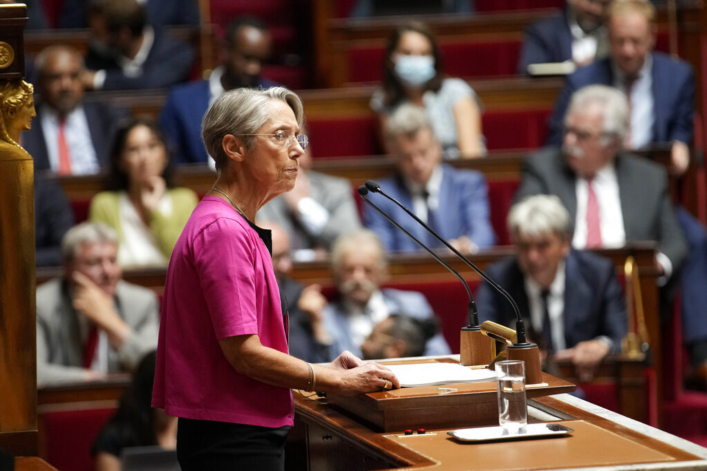 Nepopularne penzione reforme im nisu došle glave: Francuska vlada "za dlaku" preživela glasanje o nepoverenju