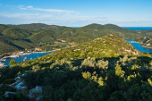 Pet najlepših plaža na Sitoniji