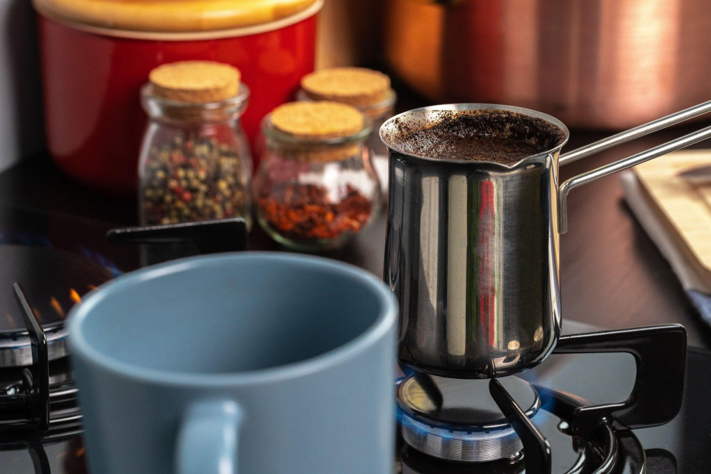 Svi grešimo kada kuvamo tursku kafu: Uz pomoć najjednostavnijeg trika biće mnogo lepšeg mirisa i ukusa
