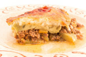 Recept dana: Musaka sa pire krompirom je kremasta verzija omiljenog klasika kod nas