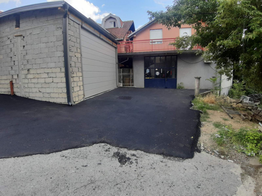 Traka udarena po sedmi put! Investitor iz Glamočke ulice nastavlja da se bahati - pokušao ponovo da zazida stanare? (FOTO)