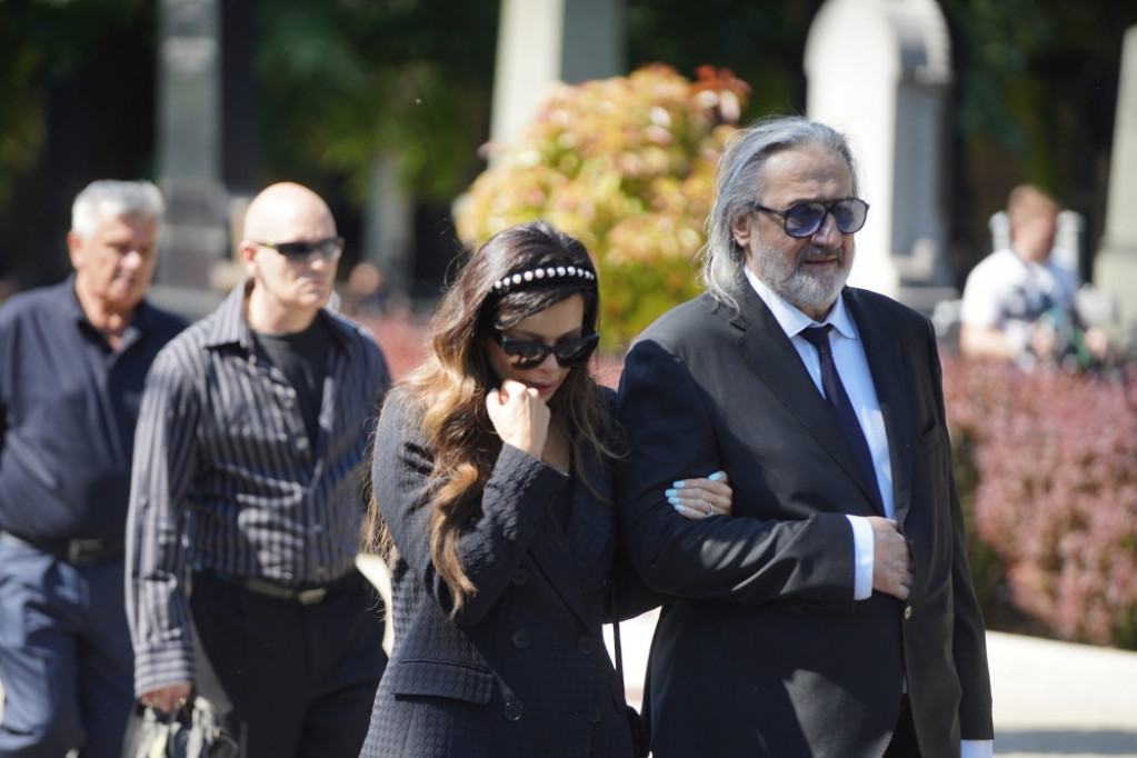 Miša Grof posle brojnih uvreda promenio ploču: Pomoći ću Nikolini šta god da joj treba! Čujemo se redovno