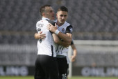Partizan se oprostio od kapitena Saše Zdjelara: Traka otišla na ruku ljubimca navijača