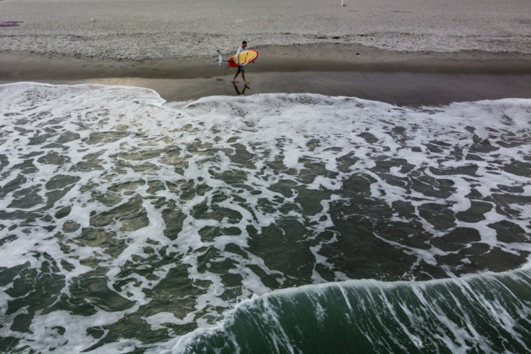Još jedan napad ajkule na Floridi: Surfer zamalo da ostane bez stopala