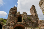 Bajka nadohvat ruke: Prodaje se srednjovekovni zamak u Trebinju! Cena prava sitnica, ali postoji jedna začkoljica