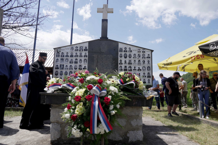 Ministar Vulin: Trideset godina nema pravde za srpske žrtve i za njih niko ne traži oprost (FOTO)