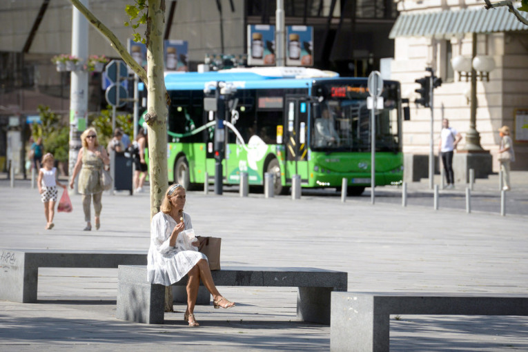 Danas paklenih 35 stepeni, a onda preokret: Sunčano i veoma toplo vreme će iznenada razbiti oblaci!