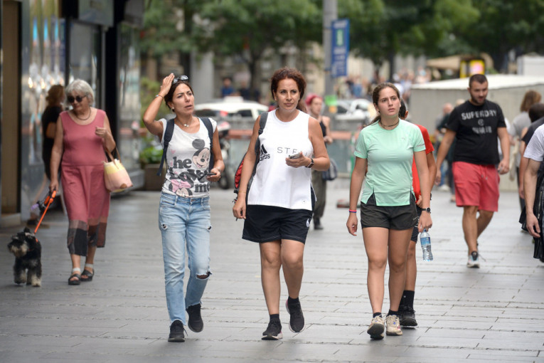Danas će biti turbulentno: Miran, sunčan i veoma topao dan će "preseći" gromovi, biće i oluje!