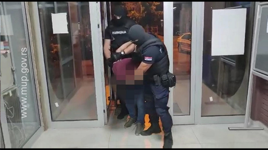 Potvrđena presuda unuku: Za ubistvo dede i njegove sestre ostaje 20 godina iza rešetaka