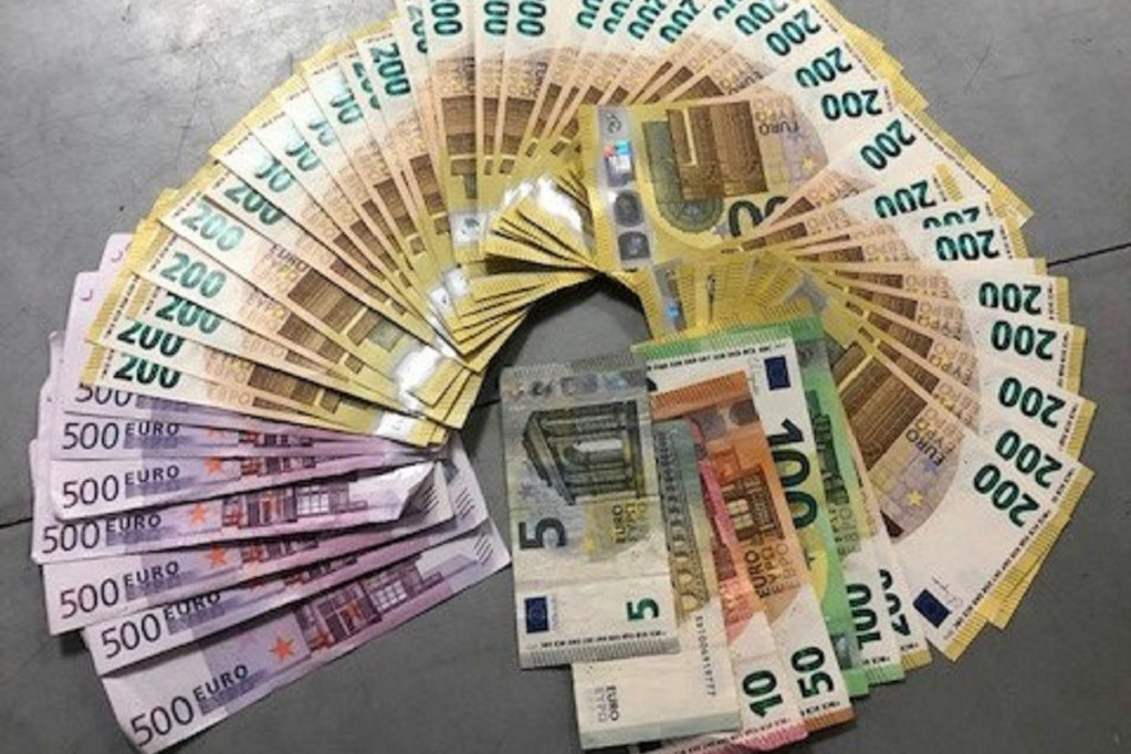 Zaplenjeno više od 100.000 evra na Horgošu: U jednom danu carinici otkrili tri slučaja! (FOTO)