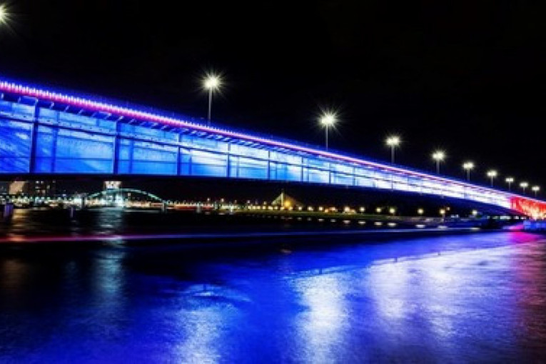 U čast Nacionalnog dana: Tokom večernjih časova Brankov most biće kolorizovan bojama francuske zastave
