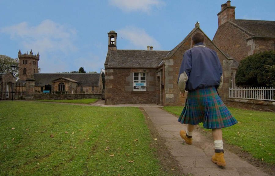 Žene ih smatraju muževnim i privlačnim! Istorija legendarne karirane suknje na muškarcima