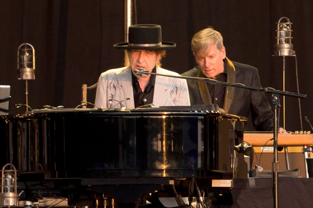 Bob Dilan nepogrešivo dobro zna šta izdvaja dobrog pevača u moru ostalih: Objavljena "Filozofija moderne pesme" slavnog nobelovca