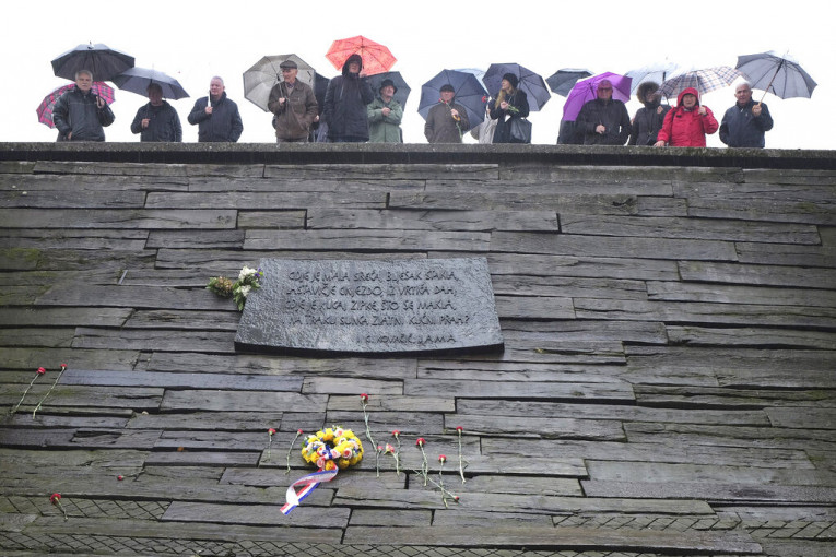 Beograđani o hrvatskoj zabrani Vučiću da poseti Jasenovac: Jednom sa tim mora da se završi (VIDEO)