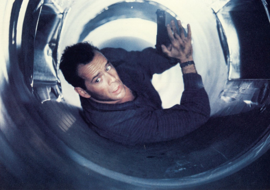 Stižu praznici i ponovo se gleda "Umri muški": Gledaoci primetili neverovatnu grešku u vezi sa ubijenim likom (FOTO/VIDEO)