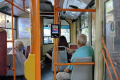 Hit scena u gradskom prevozu u Beogradu: Svi putnici su gledali samo u nju, ovo se retko viđa! (FOTO)