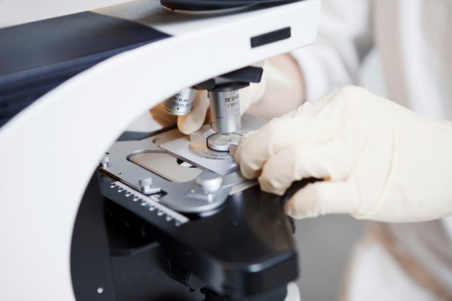 "Turneja pravljenja beba"! Zašto je humana misija jednog čoveka da pomogne ženama da ostvare svoj san izazvala opštu pometnju?