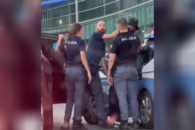 Kao iz akcionih filmova: Fudbalera Milana pretresali na ulici kao najvećeg kriminalca! (VIDEO)