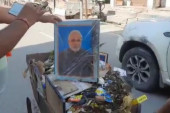 Radnik gradske čistoće ostao bez posla jer je u kolicima prevozio sliku premijera! (VIDEO)