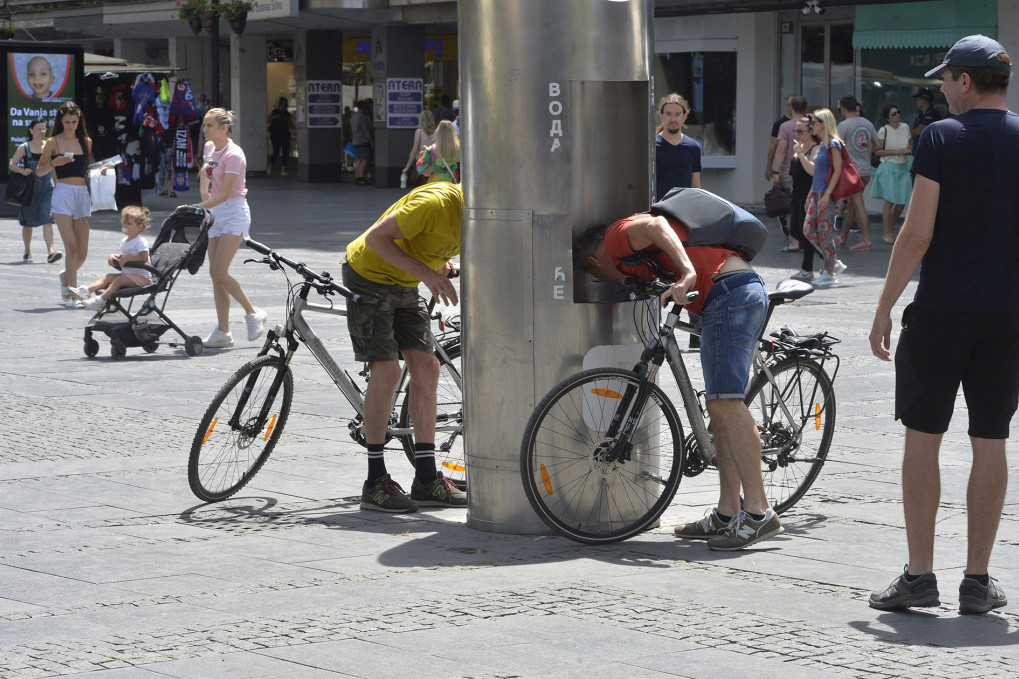 Vrućina se ne predaje, opet oko 40 stepeni, a da li nam stiže uskoro zahlađenje?