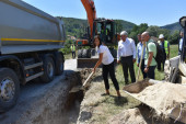 Ministarka Vujović obišla početak radova na izgradnji kanalizacione mreže u Gornjem Milanovcu