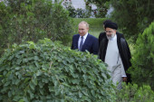 Oči sveta uprte u Teheran – sastanak tri sile: SAD faktor destabilizacije!