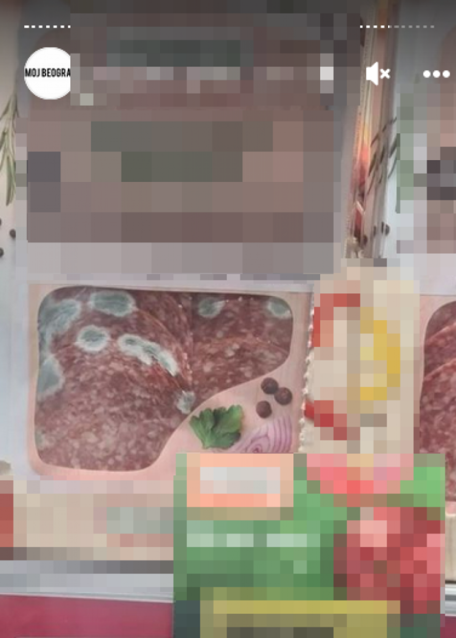 Kupac zgrožen prizorom iz beogradskog marketa: Buđava salama izazvala haos na društvenim mrežama (FOTO)