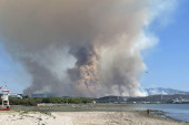 Ponovo se razbuktao požar na području Krasa u Sloveniji (FOTO)