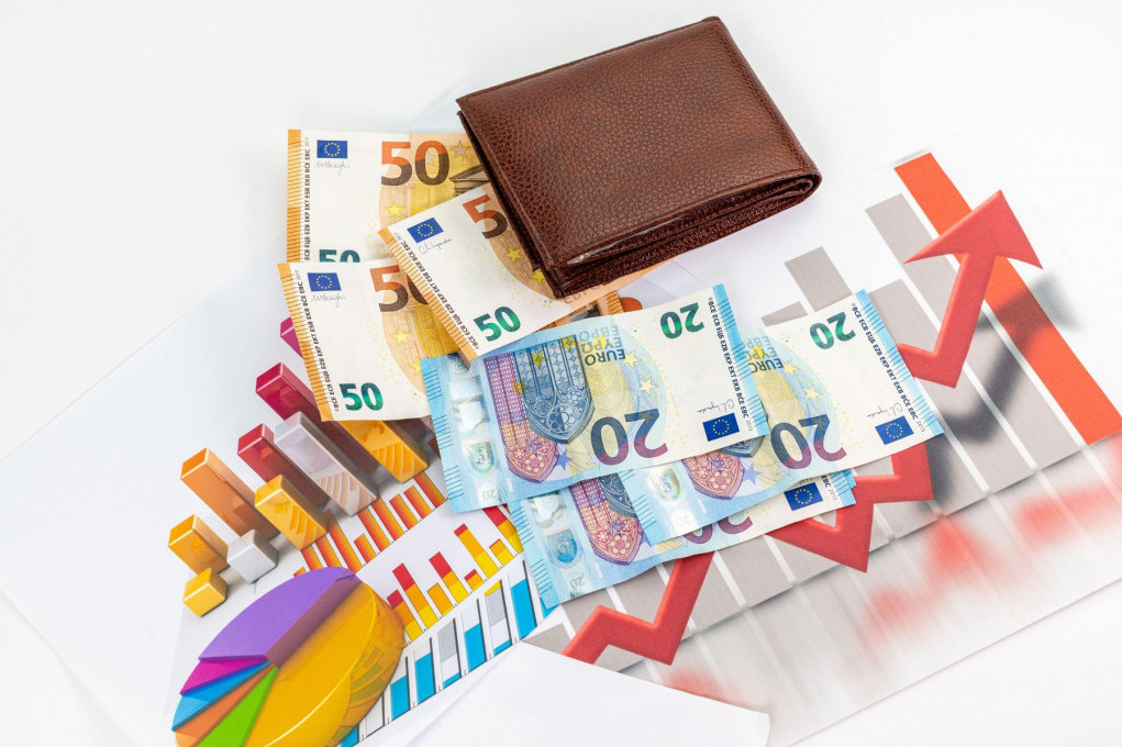 Crnogorcima kredit skuplji 15 odsto: Banke „da štite klijente“