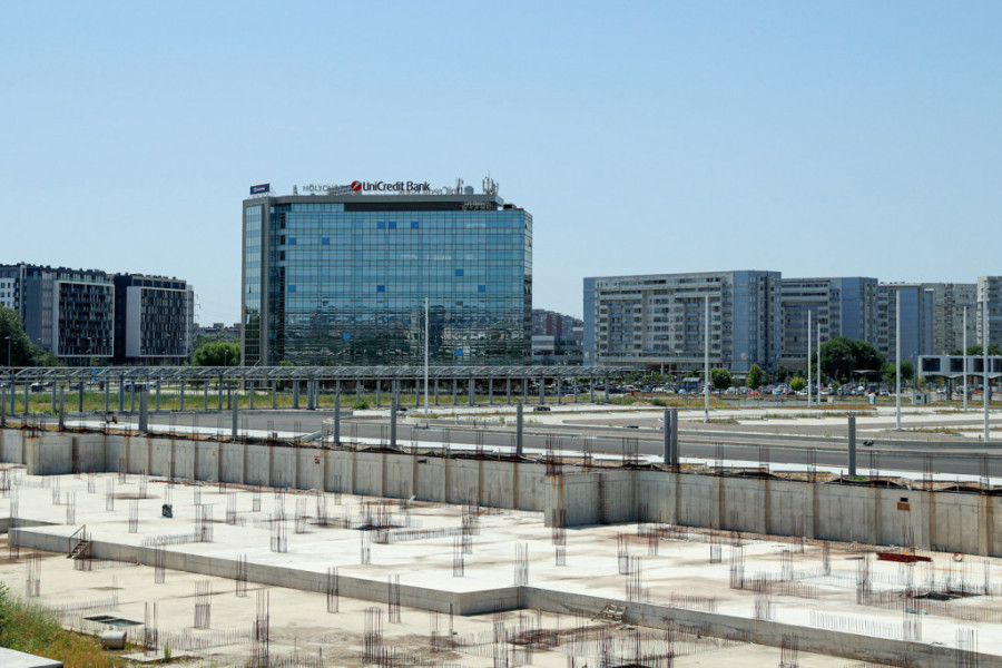 Saga duga četiri i po godine: Kakva sudbina čeka novu autobusku stanicu? Bili smo u Bloku 42 - radnika ni na vidiku! (FOTO)