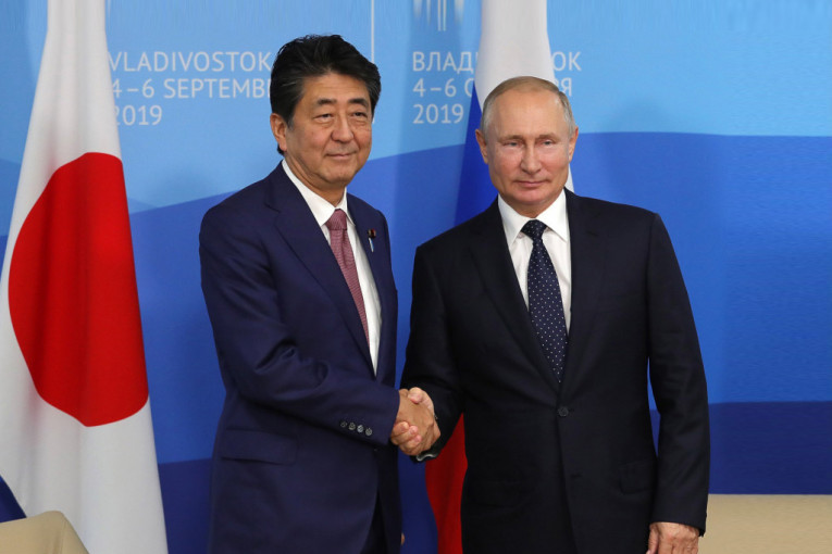 I pored bliskih odnosa sa bivšim premijerom Japana, Putinu zabranjen dolazak na sahranu! Evo zašto lider Rusije neće moći da isprati Abea