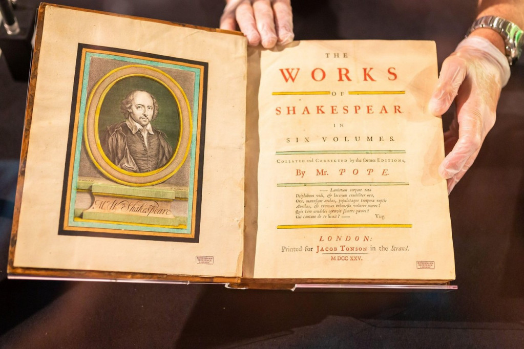 Šekspirova knjiga stara više od 400 godina prodata na aukciji: „Prvi folio“ i njegove tajne (FOTO)