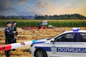 Tragedija kod Leskovca: Deka preminuo dok je vozio traktor, pa sleteo u Jablanicu - telo u reci pronašao komšija!