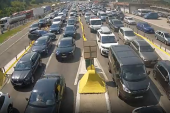 Haos na graničnim prelazima Gradina i Preševo: Kilometarske kolone, čeka se i do 120 minuta (FOTO)