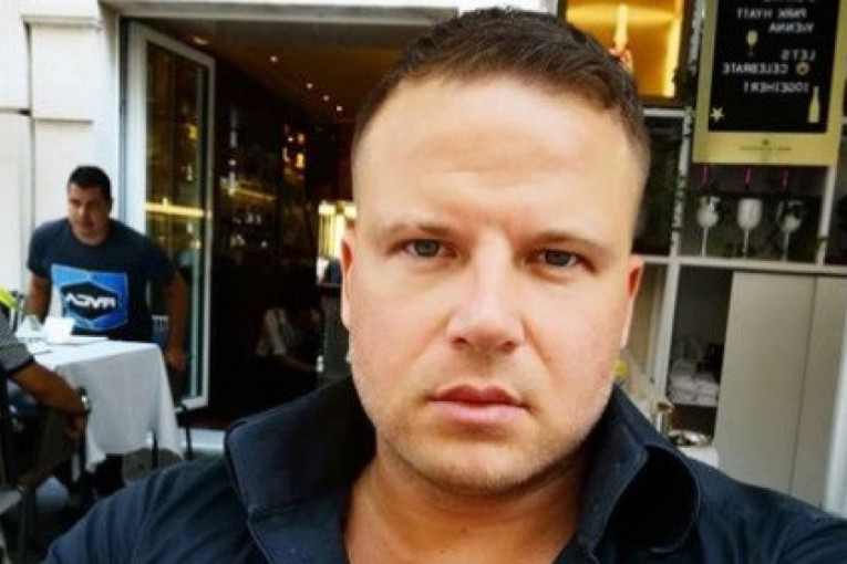 Strašna egzibicija u parku! Jovana Jeremić se nabila na kraljicu, pa počela i da meša (VIDEO)