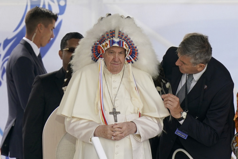 Starosedeoci Kanade traže da papa ukine edikte iz 15. veka (FOTO)