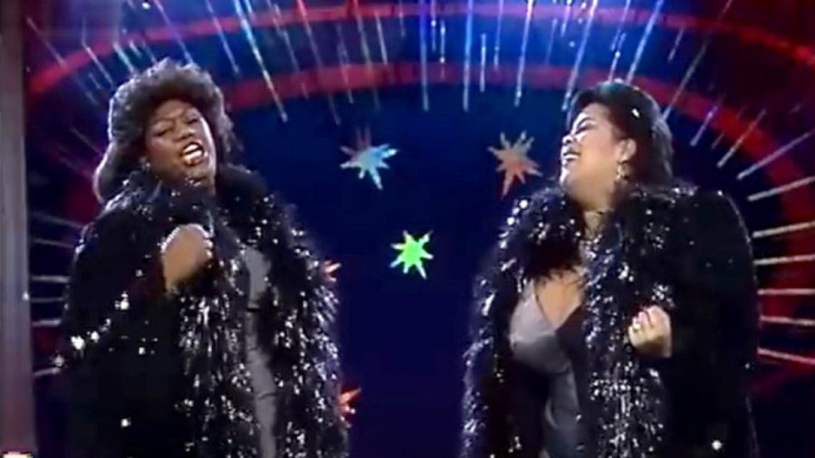 Dve komšinice su pre 40 godina otpevale jednu od najboljih pesama svih vremena: Od konobarisanja do svetske slave (VIDEO)