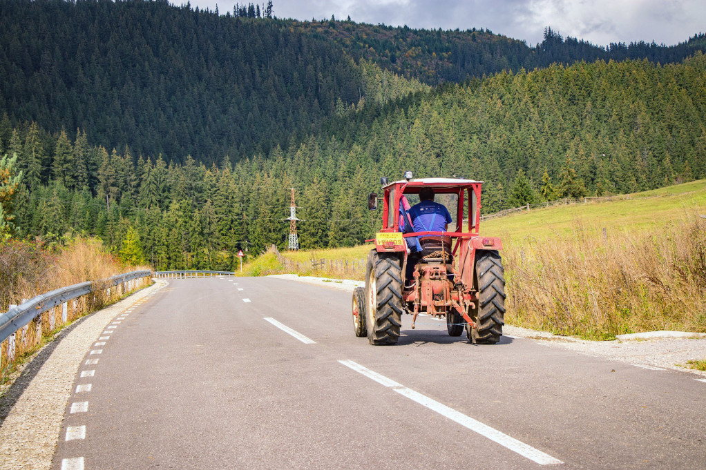 Država poklanja zaštitne ramove za traktore, evo ko može da konkuriše