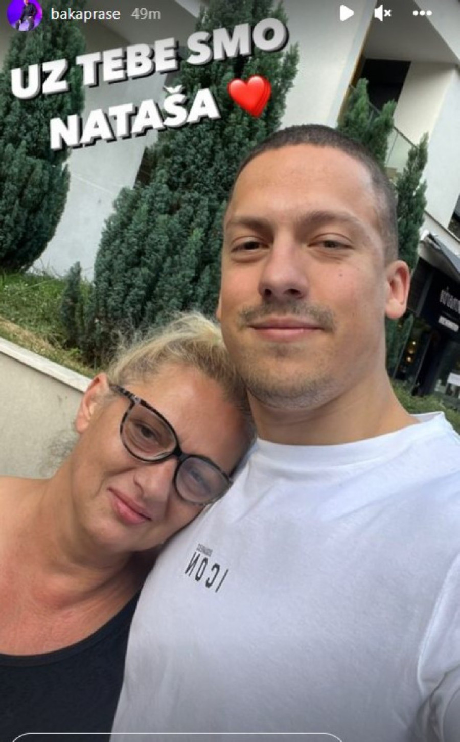 Baka Prase objavio fotografiju sa Kikinom majkom, pa imao posebnu poruku (FOTO)