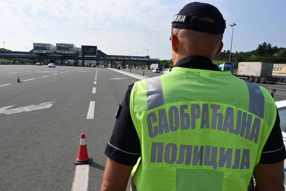 Muškarac (65) divljao kolima kroz naseljeno mesto kod Kragujevca: Uhapšen jer je vozio skoro 250 na sat!