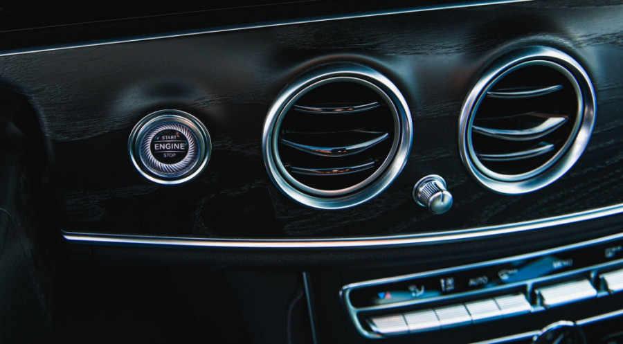 Majstori ne žele da znate: Ovako sami možete da očistite klimu u automobilu za male pare