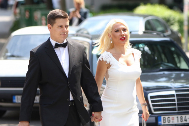 Ovako je Jovana Jeremić izgledala na svom venčanju: Odabrane zvanice i poseban datum, a izjavom o karijeri je tada iznenadila (FOTO)