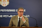 Predsednik Vučić stigao u Generalštab!