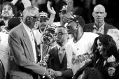 Ko je bio Bil Rasel? Utemeljivač legende o Boston Seltiksima i centar koji je zauvek promenio NBA ligu!