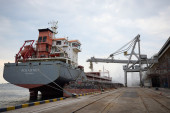 Prvi brod sa ukrajinskim žitaricama napustio Odesu (VIDEO)