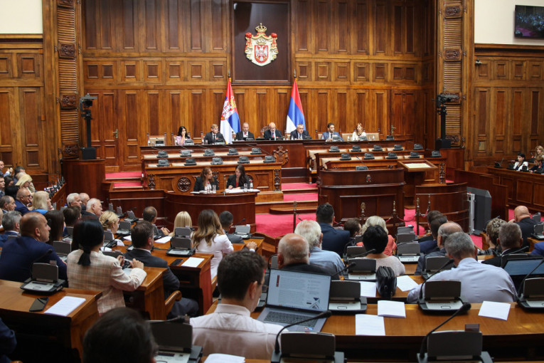 Posebna sednica parlamenta o KiM verovatno 13. septembra